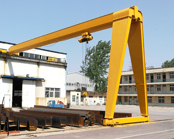 BMH Semi gantry crane