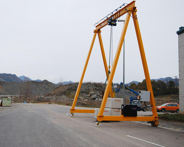 Lightweight Mobile Gantry